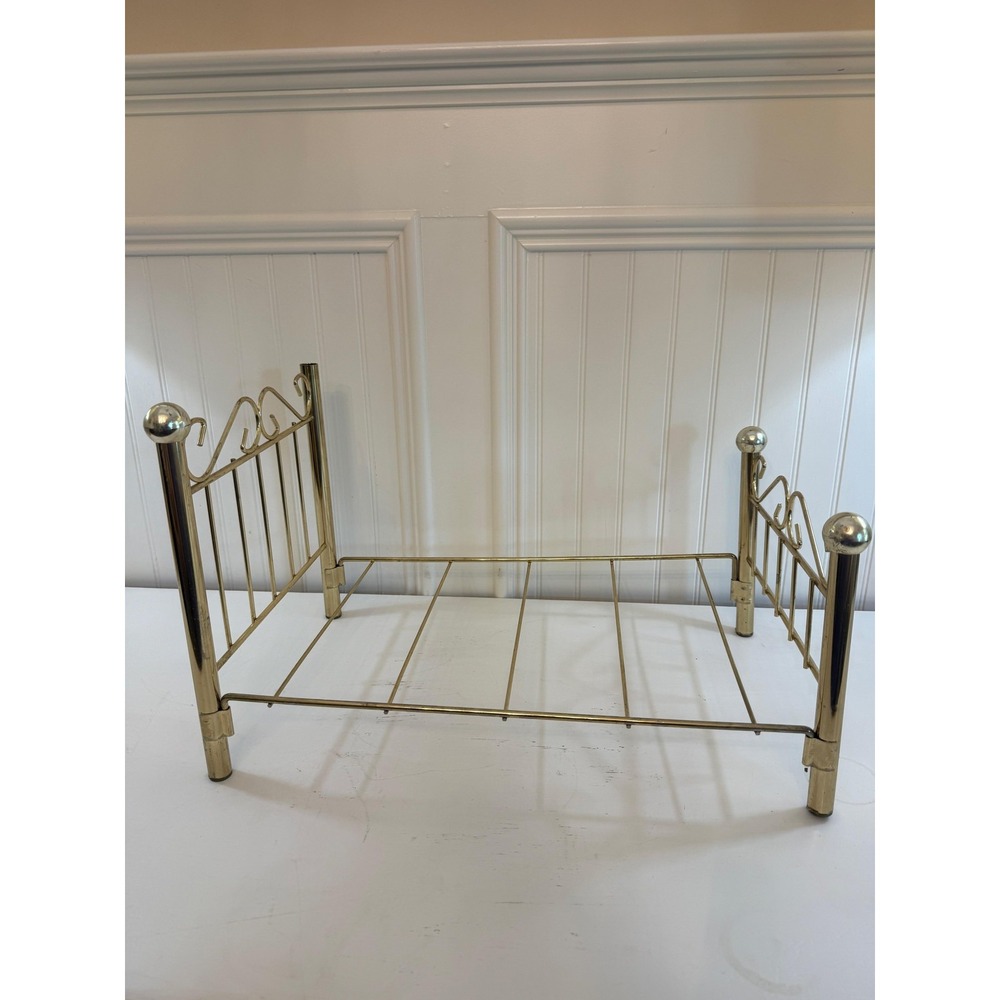 Pleasant company American Girl Doll Samantha's Victorian Brass Bed